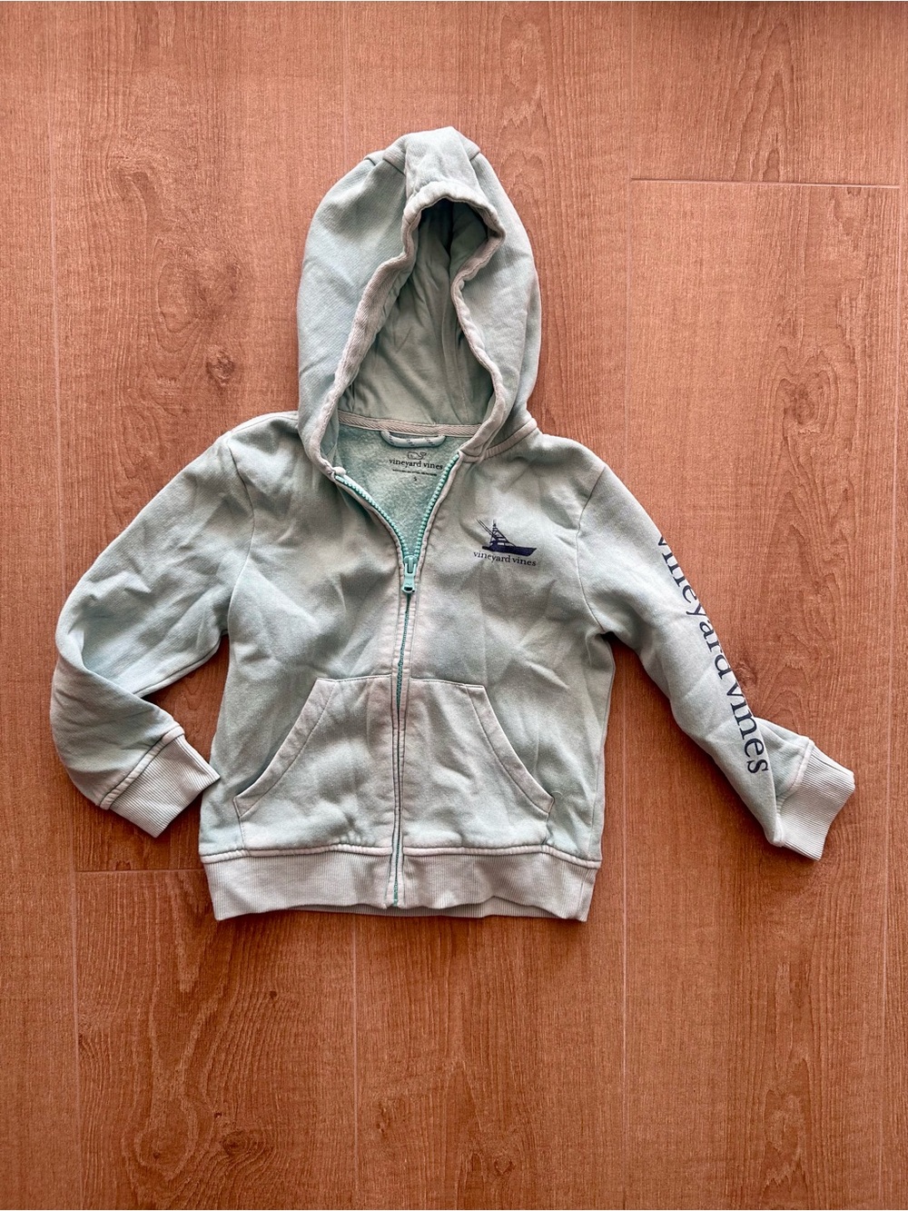 Vineyard Vines boys hoodie size 5